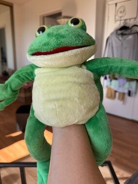 Green Plush Frog Puppet Toy, 17”